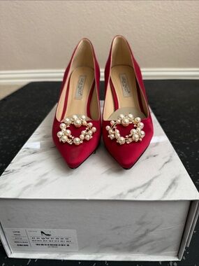 Lucia tacci Red Satin Pearl-Circle Buckle Pointed Pumps size 35 or size 5